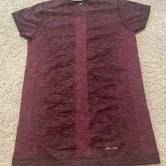 Women’s Nike Dri-Fit T-shirt - Picture 4 of 4